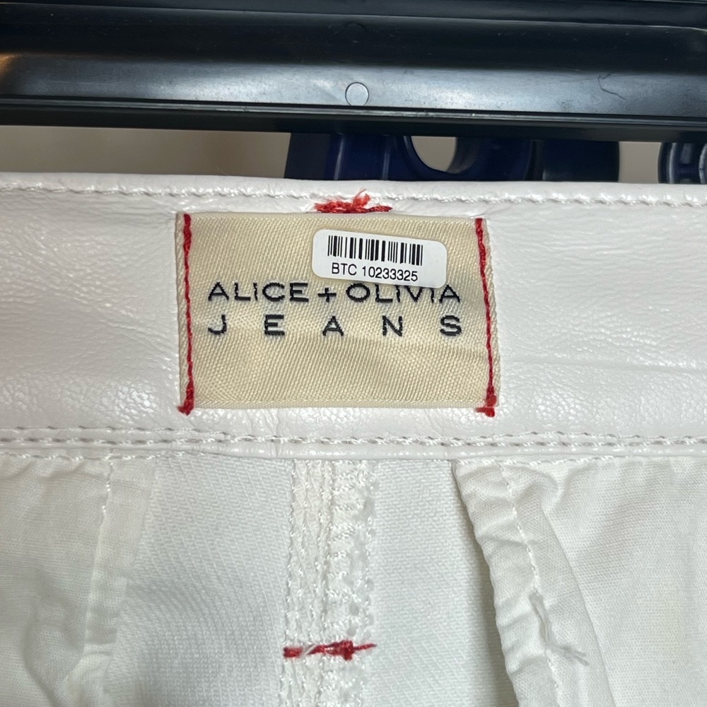 Alice + Olivia Ali Stove Pipe Jeans - Picture 8 of 8